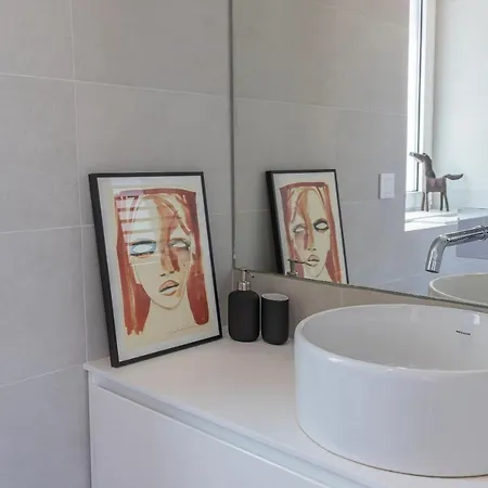 Design 3bdr Duplex W/balcony By Lovelystay ליסבון