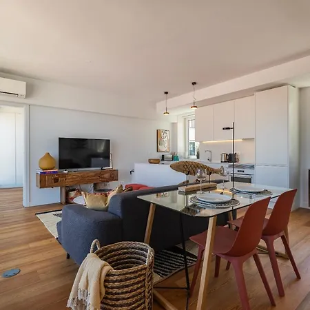 Daire Design 3bdr Duplex W/balcony By Lovelystay *