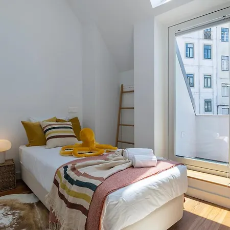 Design 3bdr Duplex W/balcony By Lovelystay Daire *