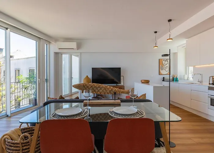 Design 3bdr Duplex W/balcony By Lovelystay * Lisboa