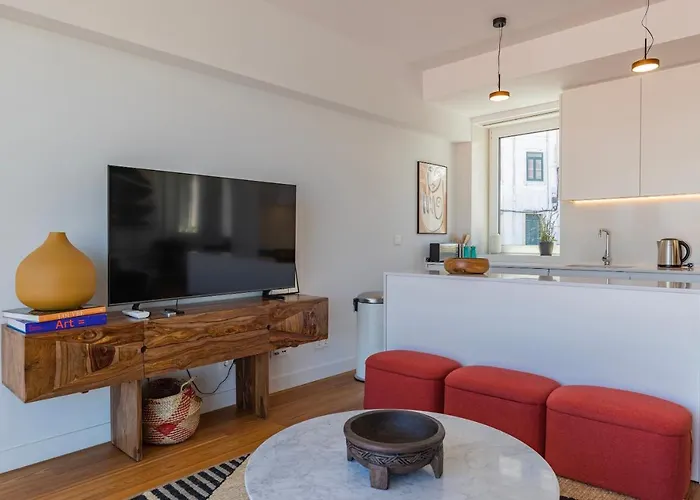 아파트 Design 3bdr Duplex W/balcony By Lovelystay 리스본