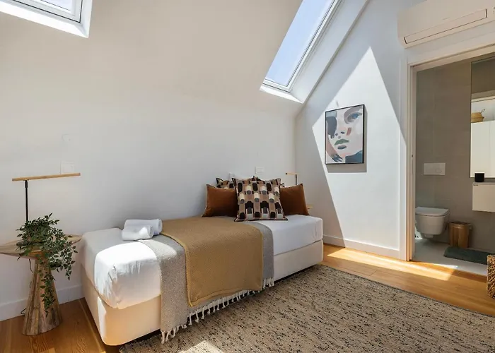 Design 3bdr Duplex W/balcony By Lovelystay * Lisboa