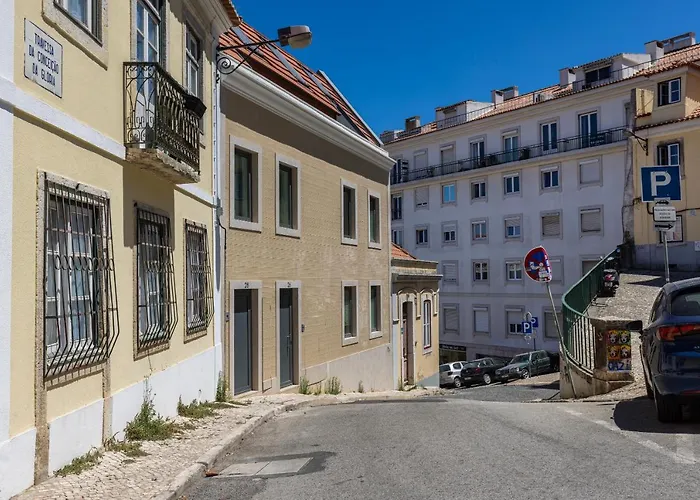 Design 3bdr Duplex W/balcony By Lovelystay Lisboa